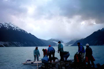 Boat departure on Lago Leone